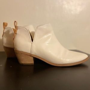 Off-white Ninewest shoes